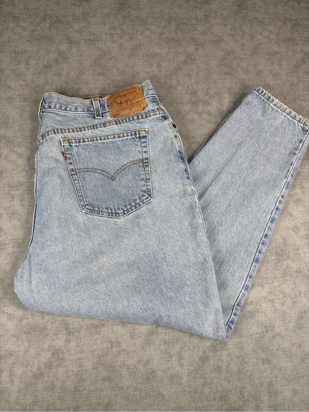 Vintage Levi’s 550 Womens 22M Relaxed Tapered Jeans Light Wash Mexico Y2K